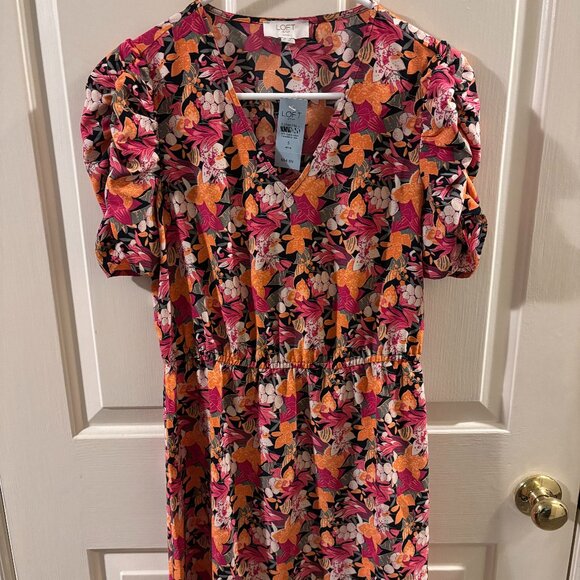 LOFT Vibrant Floral Print Dress with Short Sleeves ~ Petite Small ~ NWT - Picture 1 of 5